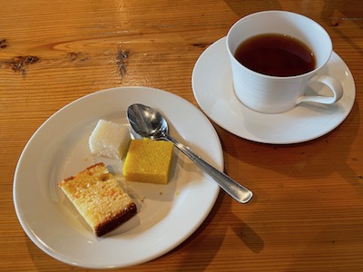 デザートと紅茶