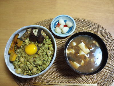 キーマカレー丼1