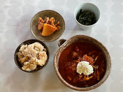 トマト煮込みハンバーグカレー1