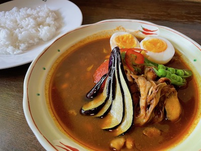 赤カレー1