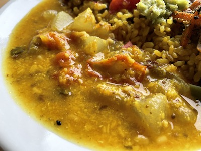 カレーとサラダ4