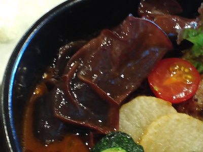 ジャークチキンと十勝産夏野菜のスープカレー3