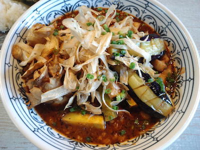 ゴロゴロ秋野菜と粗挽き豚挽肉のスープカレー2