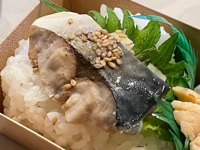 おにぎり弁当3