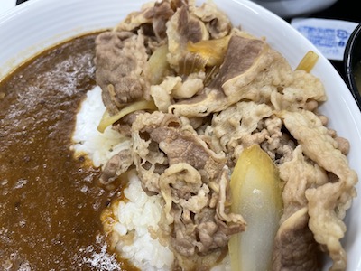 牛魯珈カレー3