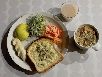 チーズしらすトースト1