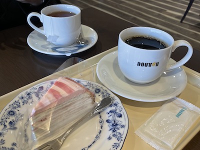 ケーキとコーヒー1