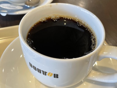 ケーキとコーヒー2