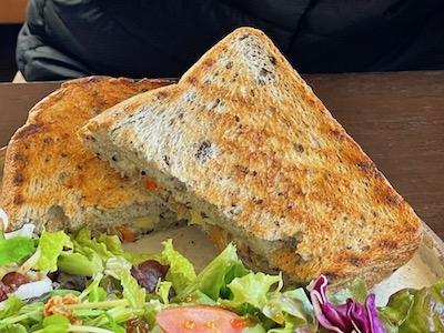 サンドイッチとコーヒー5