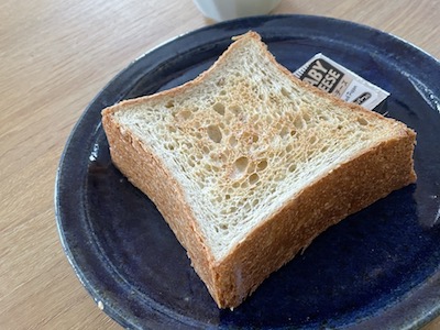 ごま食パン1